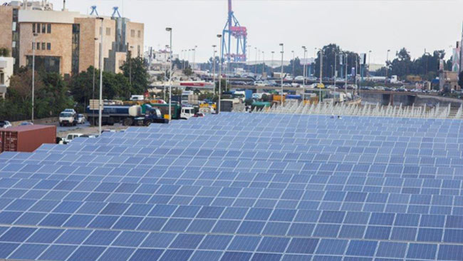 بدأ لبنان بالانفتاح على الطاقات المتجددة وينصب الاهتمام في المرحلة الراهنة على الطاقة الشمسية، وهي من أهم موارد الطاقة في العالم